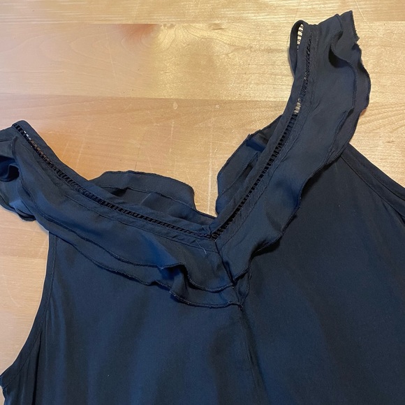 H&M V Neck Ruffle Tank Top - Picture 5 of 8